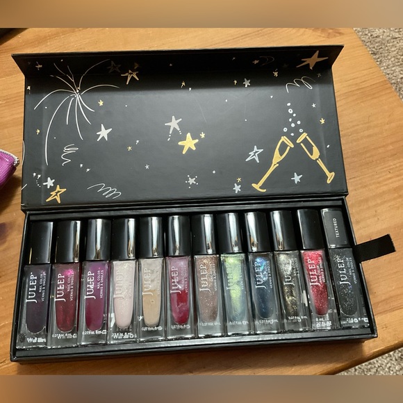 Julep: purple poke  a dot cosmetics bag and a box gift set 2018 and 3 bonus ones - Picture 2 of 3